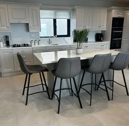 Feriehus Kells Ocean View Luxury Retreat *